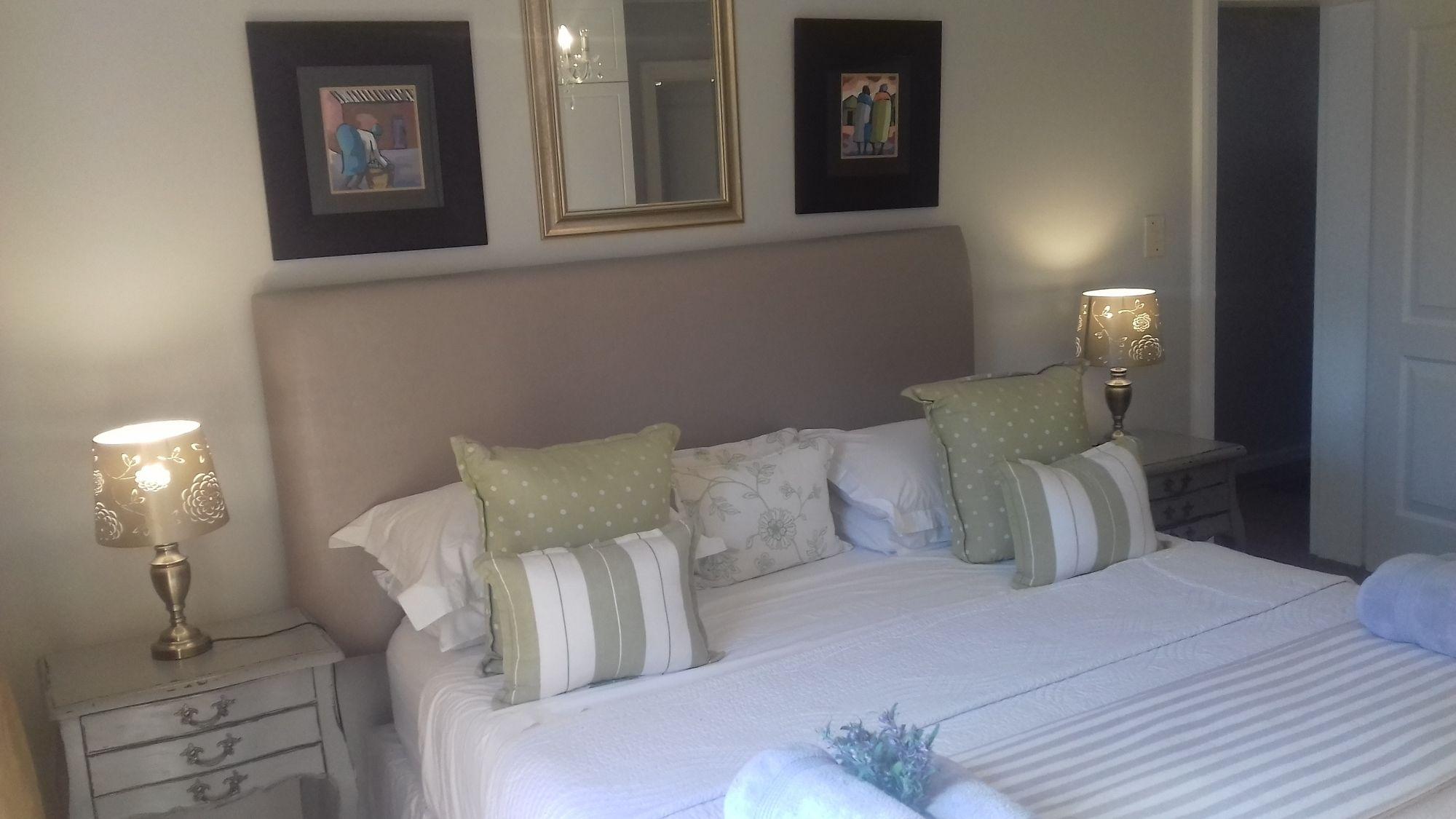 The Whale'S Tale Guesthouse Hermanus Exterior foto